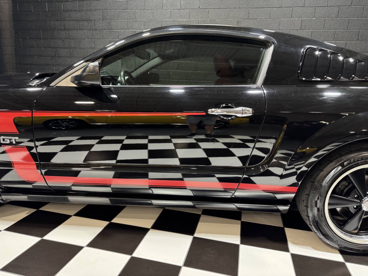 2008 Ford Mustang 21