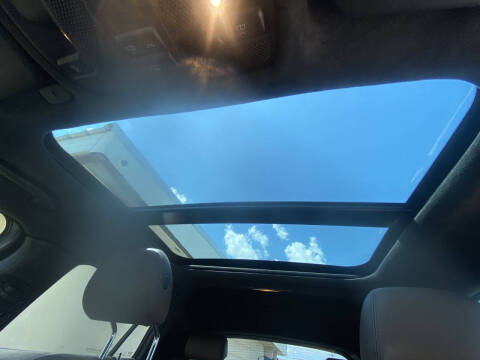 2017 Infiniti QX30 Premium