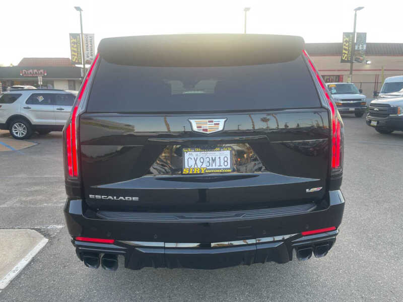 2025 Cadillac Escalade-V ESV