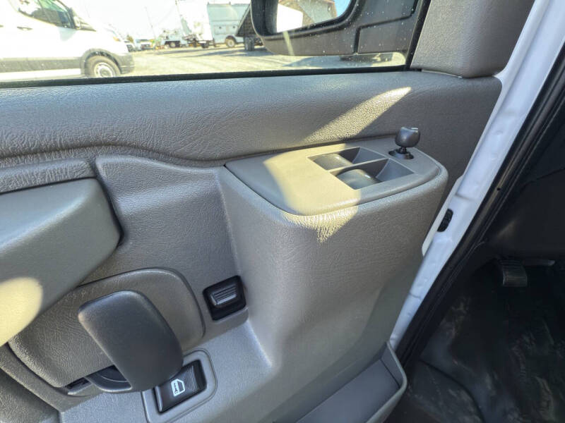 2023 GMC Savana 2500