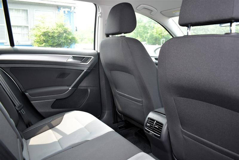 2016 Volkswagen e-Golf SE