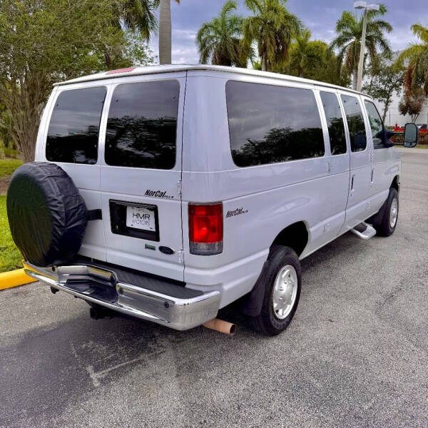 2011 Ford E-350