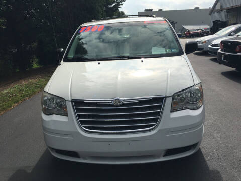 2010 Chrysler Town and Country for sale at BIRD'S AUTOMOTIVE & CUSTOMS in Ephrata PA