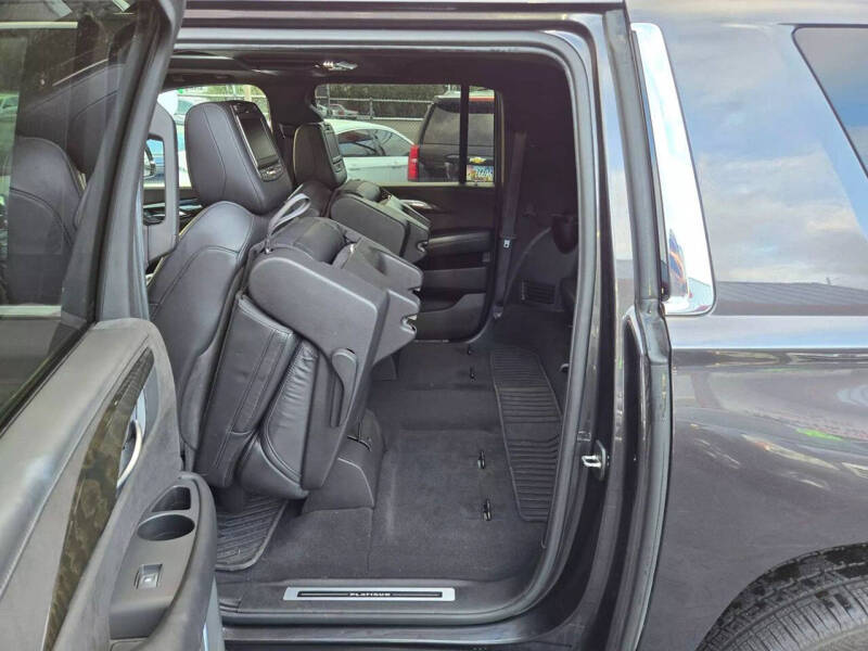 2017 Cadillac Escalade ESV Platinum