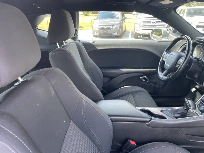 2019 Dodge Challenger SXT