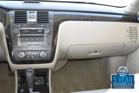 2011 Cadillac DTS Luxury Collection