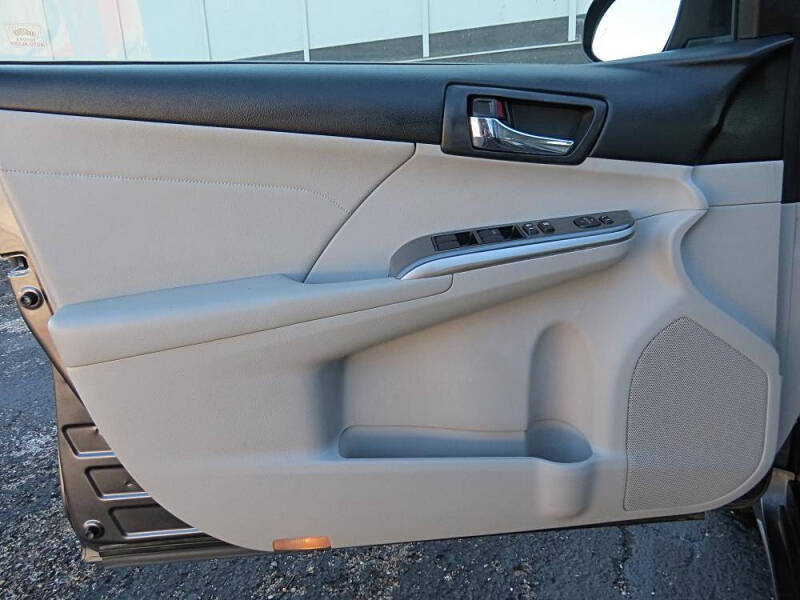 2014 Toyota Camry Hybrid XLE