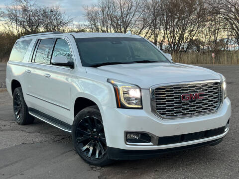 2018 GMC Yukon XL for sale at DIRECT AUTO SALES in Maple Grove MN