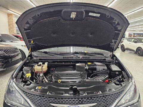 2020 Chrysler Pacifica Touring