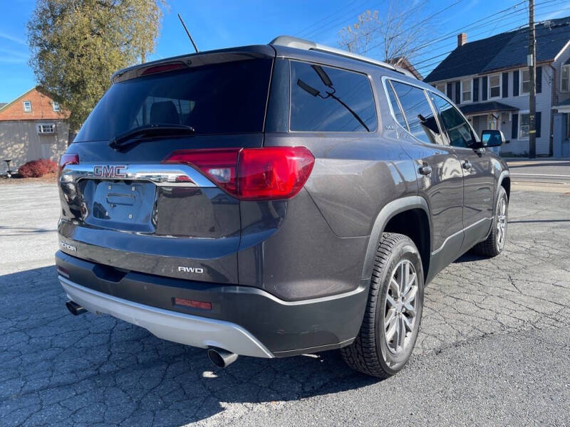 2017 GMC Acadia SLE-2