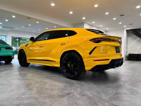 2020 Lamborghini Urus