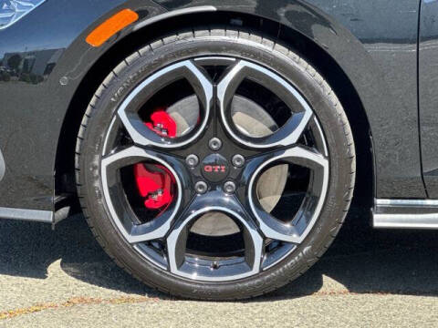 2026 Volkswagen Golf GTI Autobahn