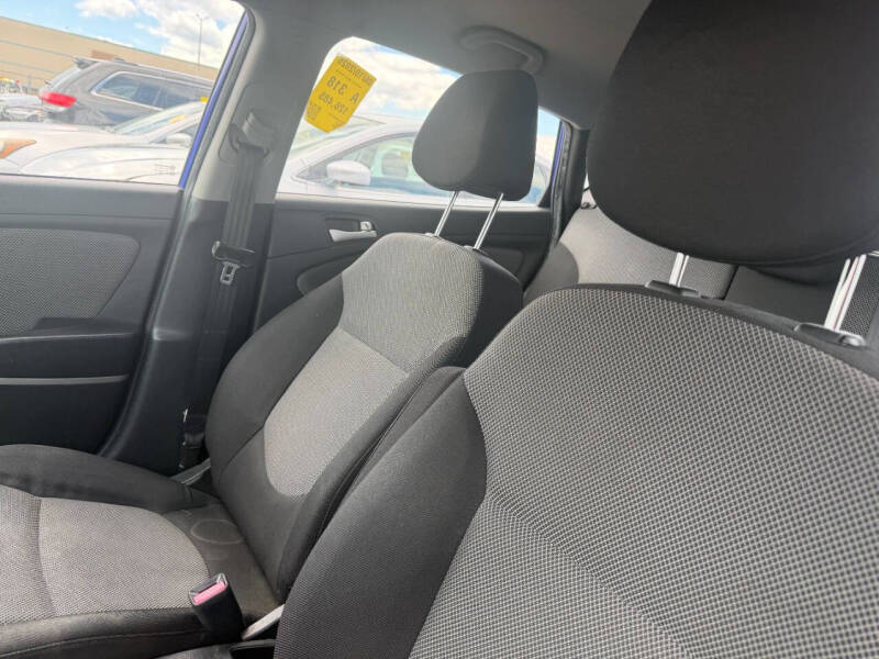 2013 Hyundai Accent GS