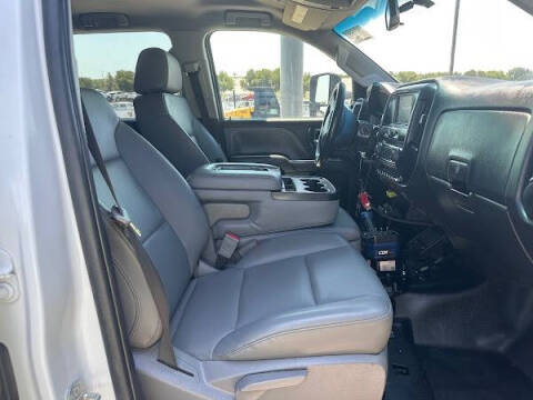 2022 Chevrolet Silverado 5500HD