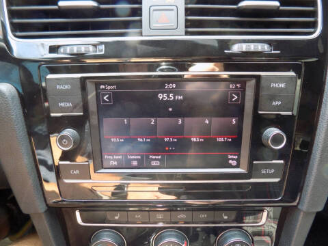 2018 Volkswagen Golf GTI S