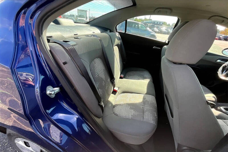 2013 Chevrolet Sonic LS Auto