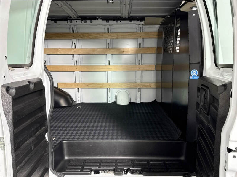 2024 GMC Savana 2500