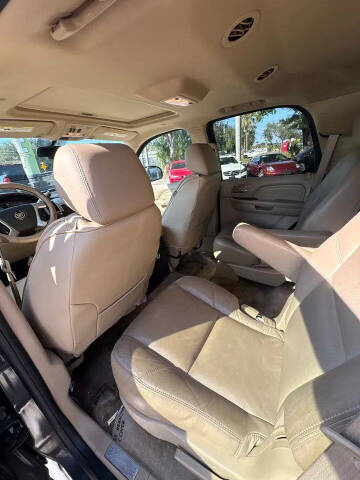 2011 Cadillac Escalade Luxury