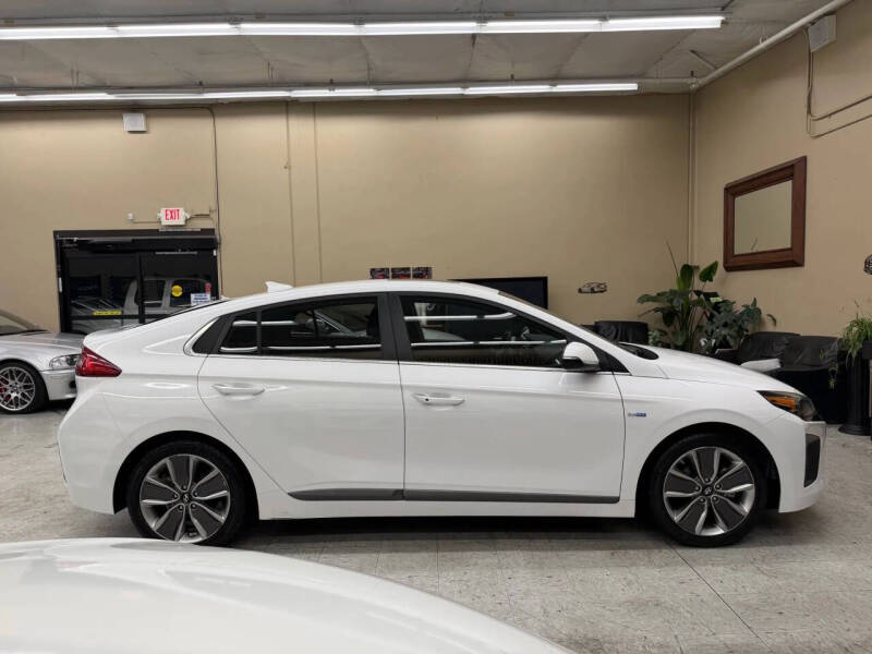 2017 Hyundai Ioniq Hybrid