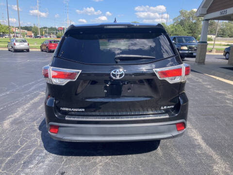 2016 Toyota Highlander LE Plus