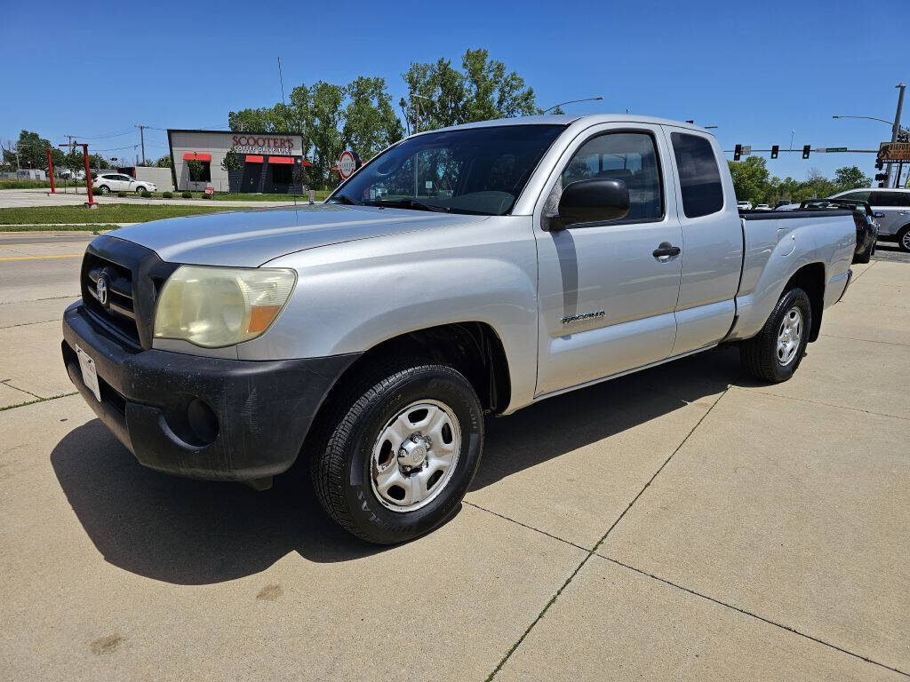 2006 Toyota Tacoma for sale at Bigfoot Auto in Hiawatha, IA