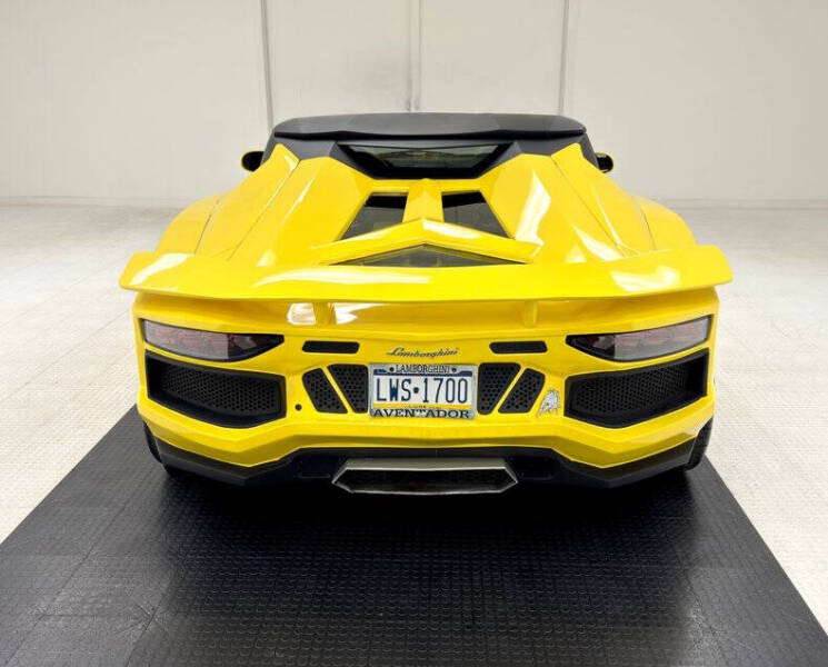 2020 Lamborghini Aventador