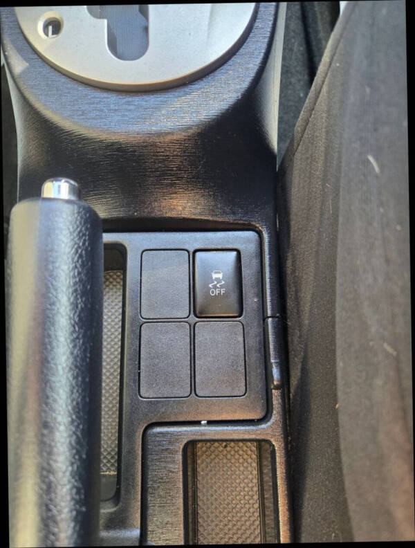 2012 Toyota Yaris 5-Door SE