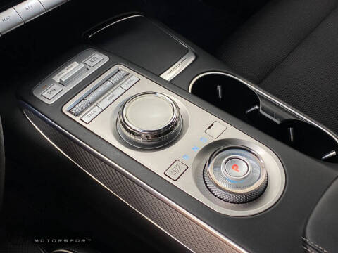 2023 Genesis GV70 2.5T Standard