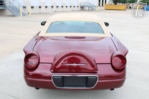 2004 Ford Thunderbird Deluxe
