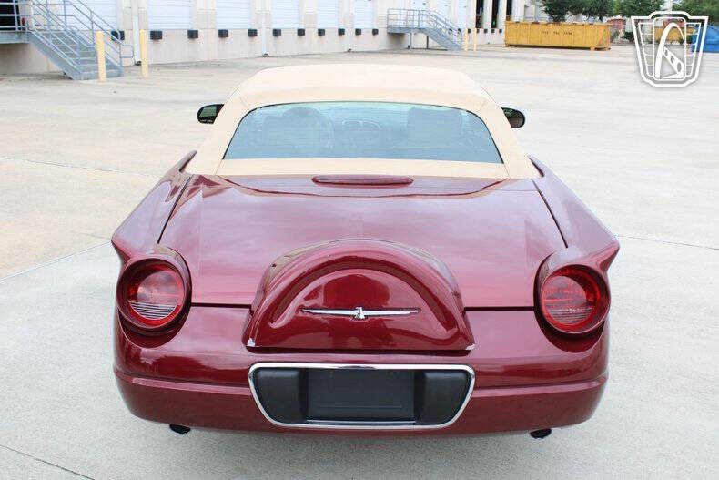 2004 Ford Thunderbird Deluxe