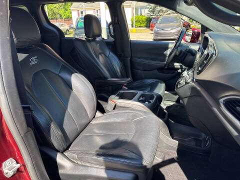 2019 Chrysler Pacifica Touring L Plus