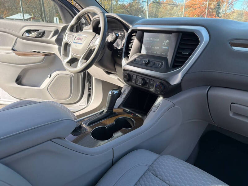 2019 GMC Acadia SLE-2