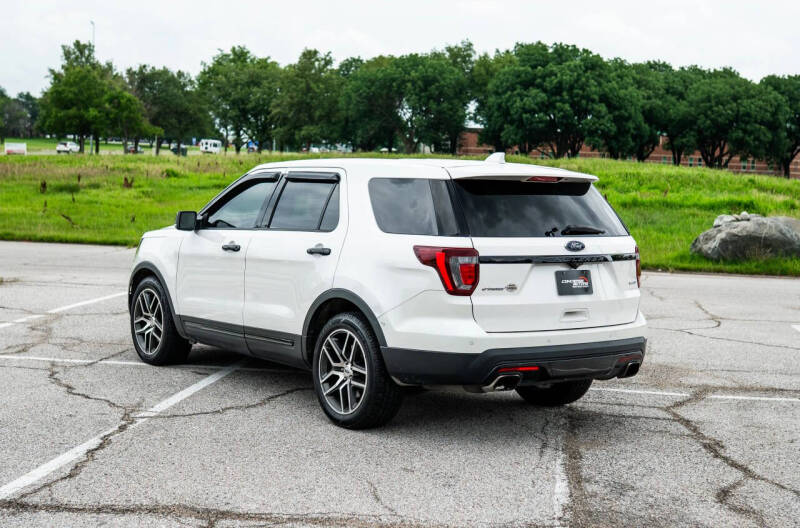 2017 Ford Explorer Sport