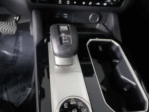 2025 Mitsubishi Outlander ES