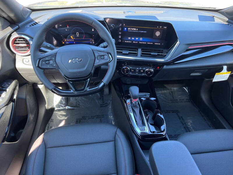 2025 Chevrolet Trax RS