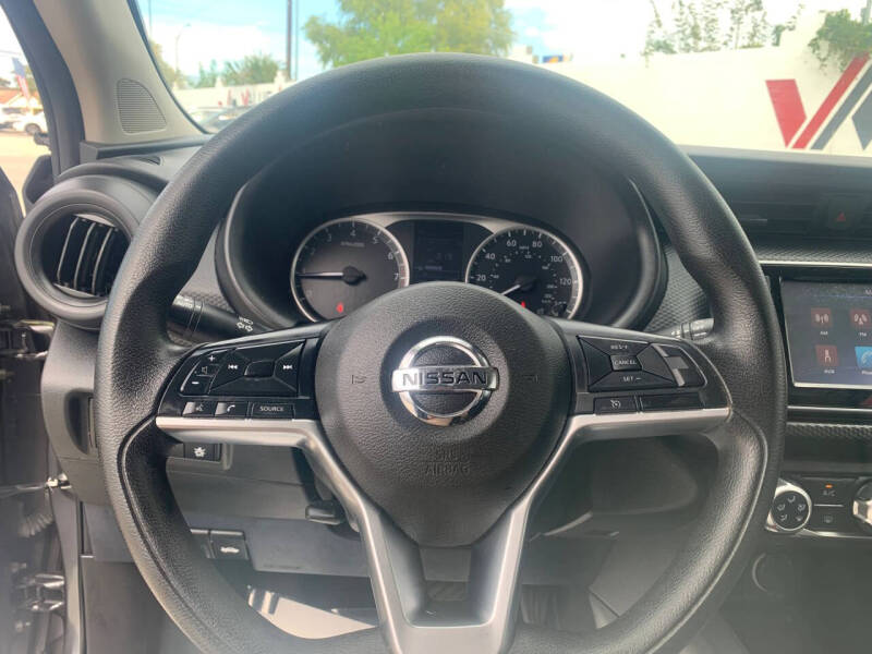 2021 Nissan Kicks S