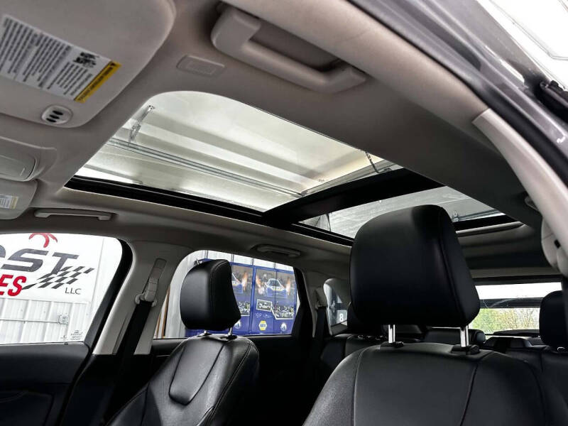 2022 Ford Edge Titanium