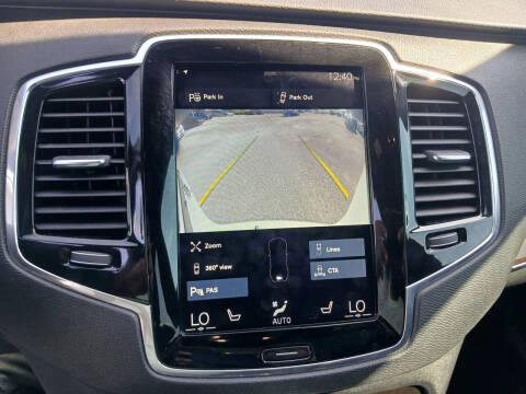 2018 Volvo XC90 T6 Momentum