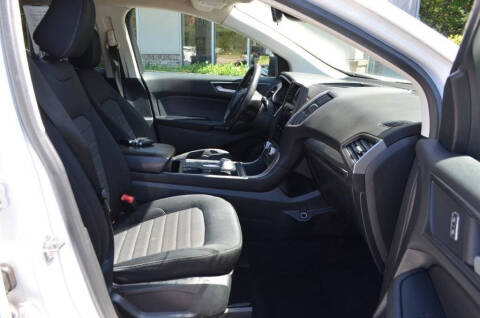 2021 Ford Edge SE