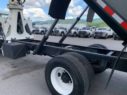 2015 Freightliner M2 106