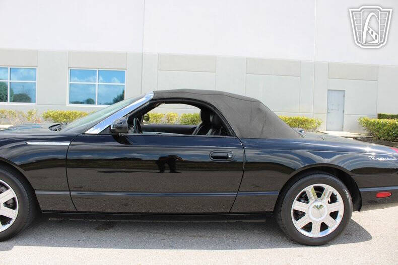 2005 Ford Thunderbird Deluxe