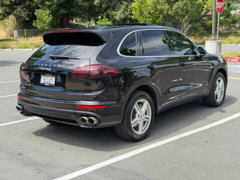 2016 Porsche Cayenne S E-Hybrid