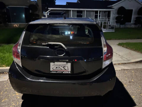 2016 Toyota Prius c One