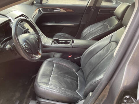2014 Lincoln MKZ