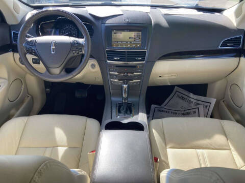 2016 Lincoln MKT EcoBoost