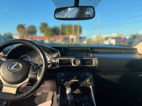 2015 Lexus IS 250 Crafted Line