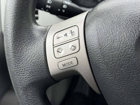 2011 Toyota Corolla LE