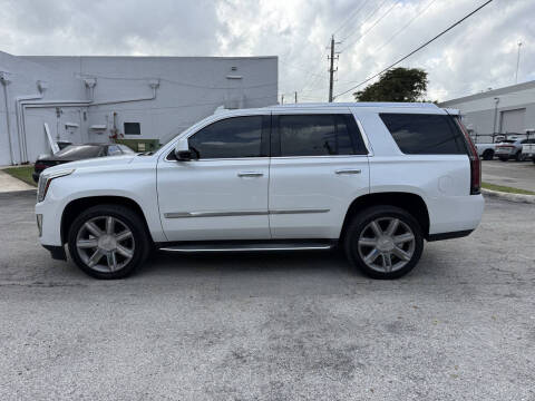 2016 Cadillac Escalade Luxury Collection