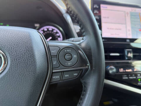 2022 Toyota Camry Hybrid XSE