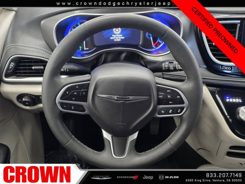 2024 Chrysler Pacifica Plug-In Hybrid Select